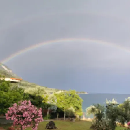 شقة فندقية μπαλκόνι στο γαλάζιο 3*