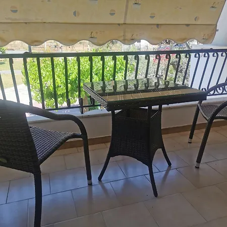 شقة فندقية μπαλκόνι στο γαλάζιο أجيوس جورجيوس